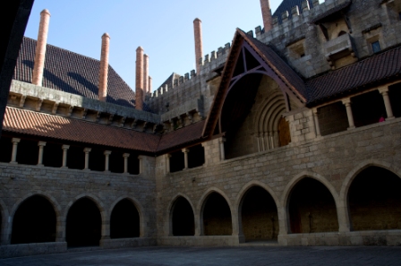 Patio del Palacio de los Duques de Bragança